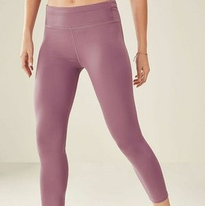 NWT Fabletics Gia Capri